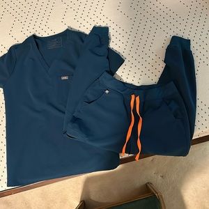 Figs Catarina top size S and Zamora joggers size S petite length